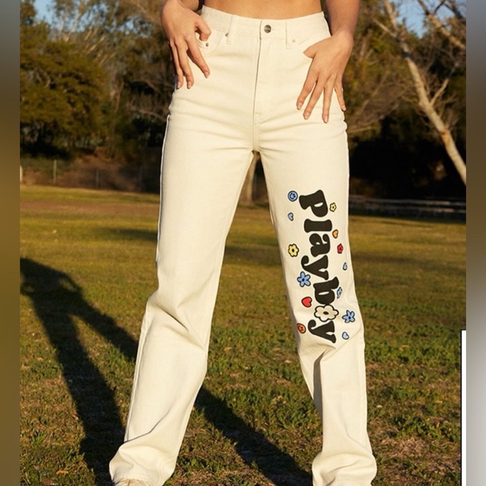 Playboy By PacSun | Boyfriend Off-White Flower Cut Out Jeans | Sz: 26